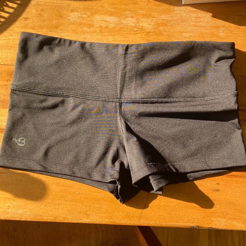 Via Prive CLB Shortie Shorts
